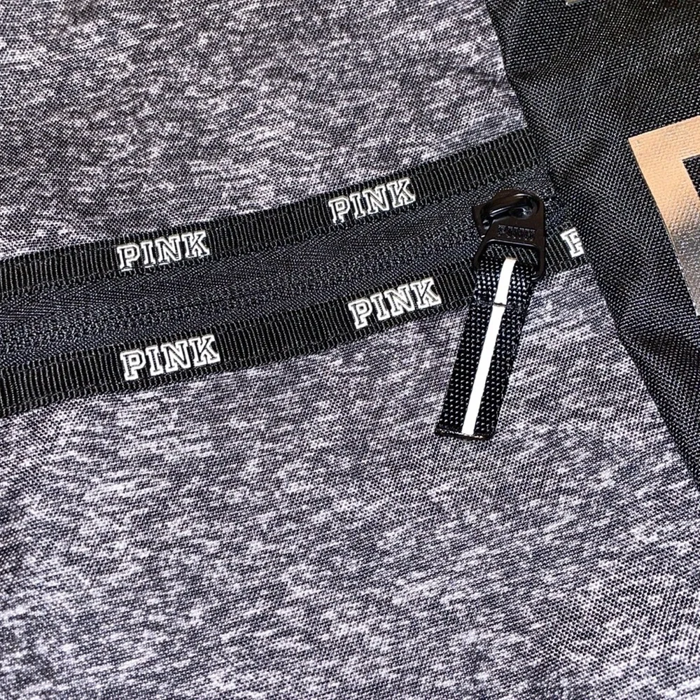 NWT.  Victoria’s Secret Pink Bling Foil Logo Tote Bag + Make-up case. - Picture 10 of 10